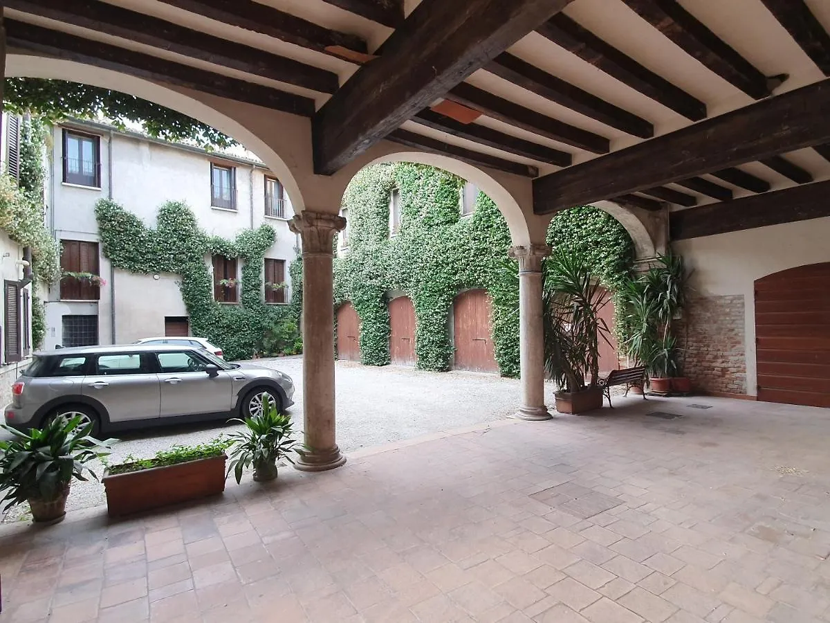 Apartahotel Corte Pomponazza Mantua